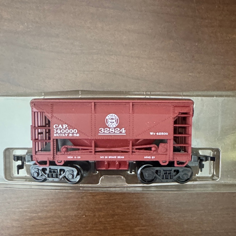 IHC SAFETY FIRST Coal Hopper HO Scale Train Car (New)